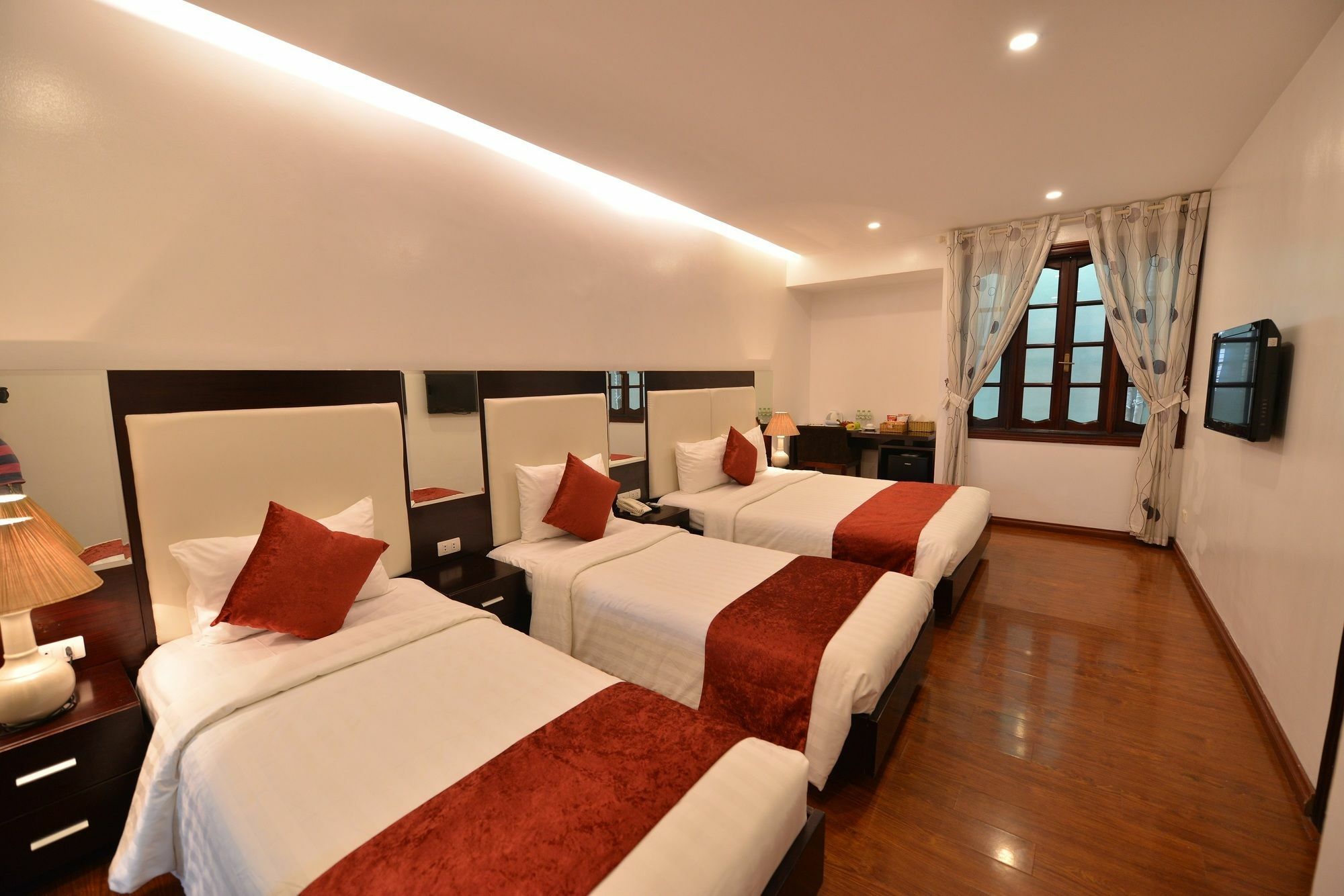 Hanoi Amorita Boutique Hotel & Travel Exterior photo