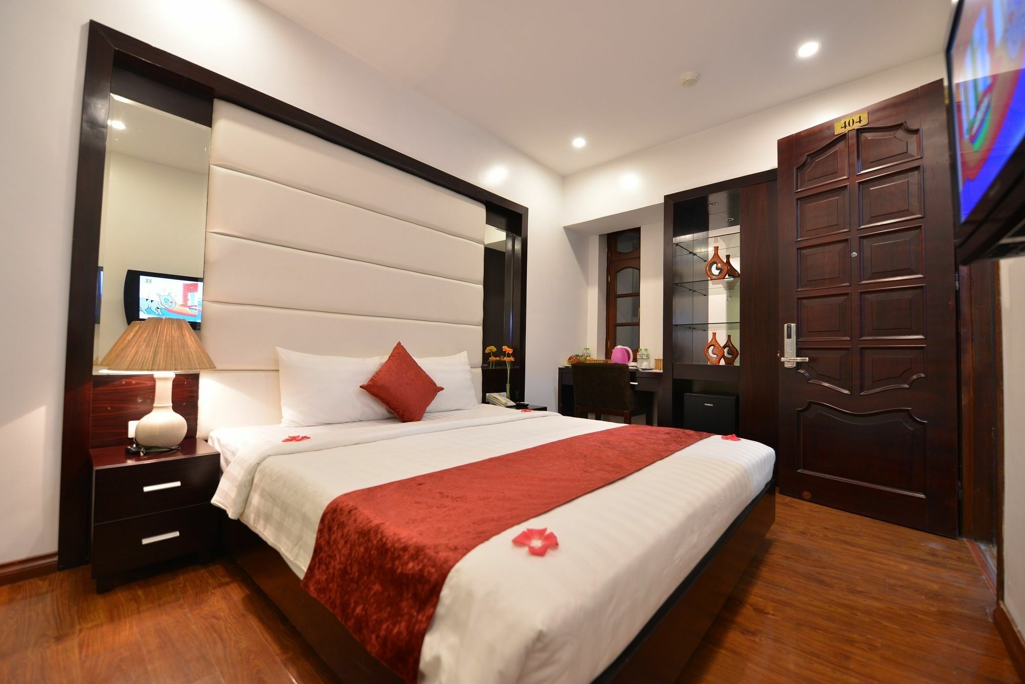 Hanoi Amorita Boutique Hotel & Travel Exterior photo